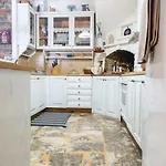 Sun House فيلة