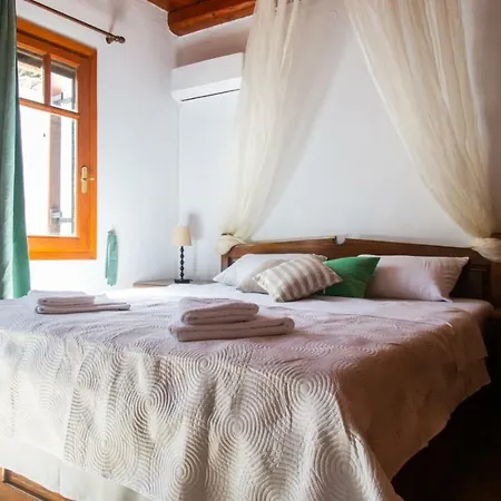 Sun House Vila Pisses